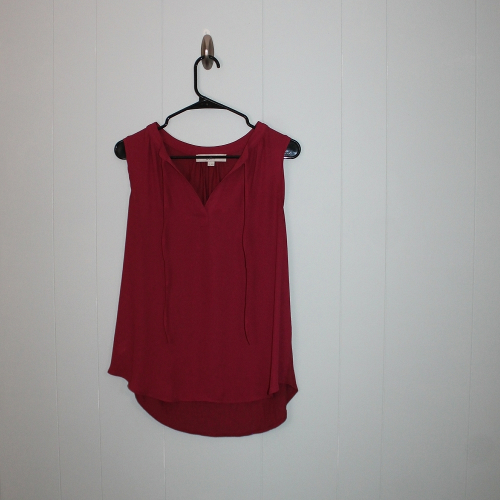 Ann Taylor Loft cranberry sleeveless top (M)